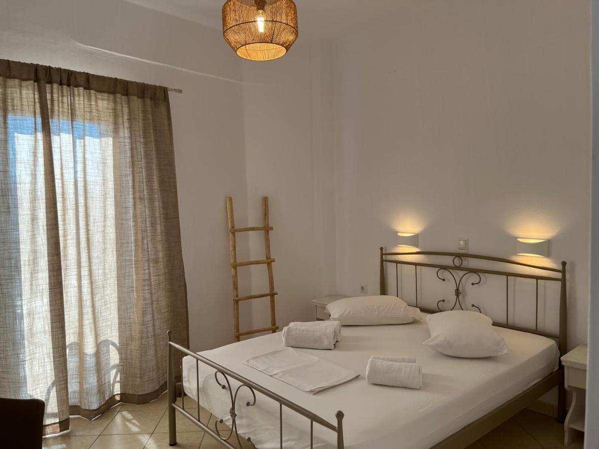 Hotel Chrisoula Antiparos Town Exterior foto